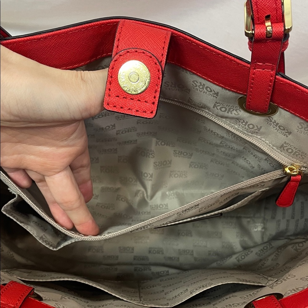 Michael Kors Vibrant cherry Red Tote gold hardware large purse - Picture 14 of 17